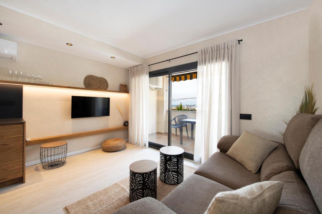 Apartamentos Marplana กาสเตย์เดเฟลส์ ภายนอก รูปภาพ